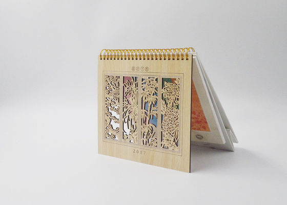 Höhlen Sie heraus faltbare Schreibtisch-Kalender-Pappbasis und Goldspirale aus