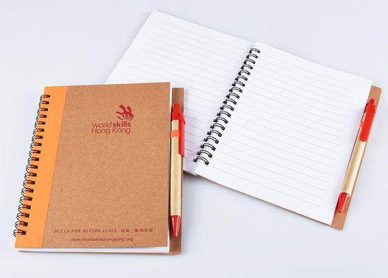 Einfaches Papiereinband-Notizbuch Kraftpapiers mit Spirale/Y - O-Schwergängigkeit und Kugelschreiber-Satz