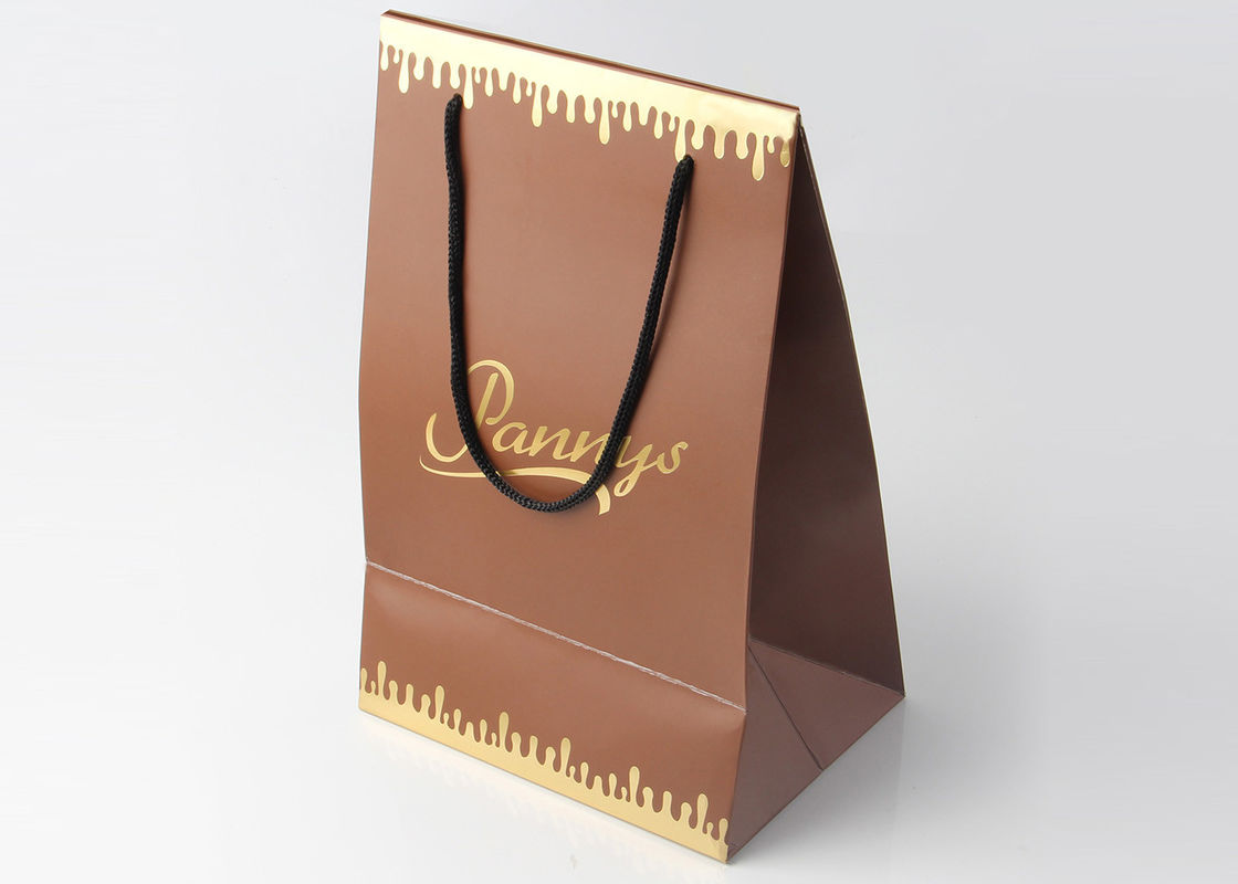 Matt-Brown-Einzelhandels-Papier-Einkaufstaschen farbenreich für kosmetische Verpackung